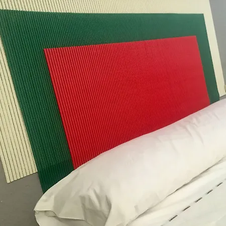 Tropical فندق موتريل